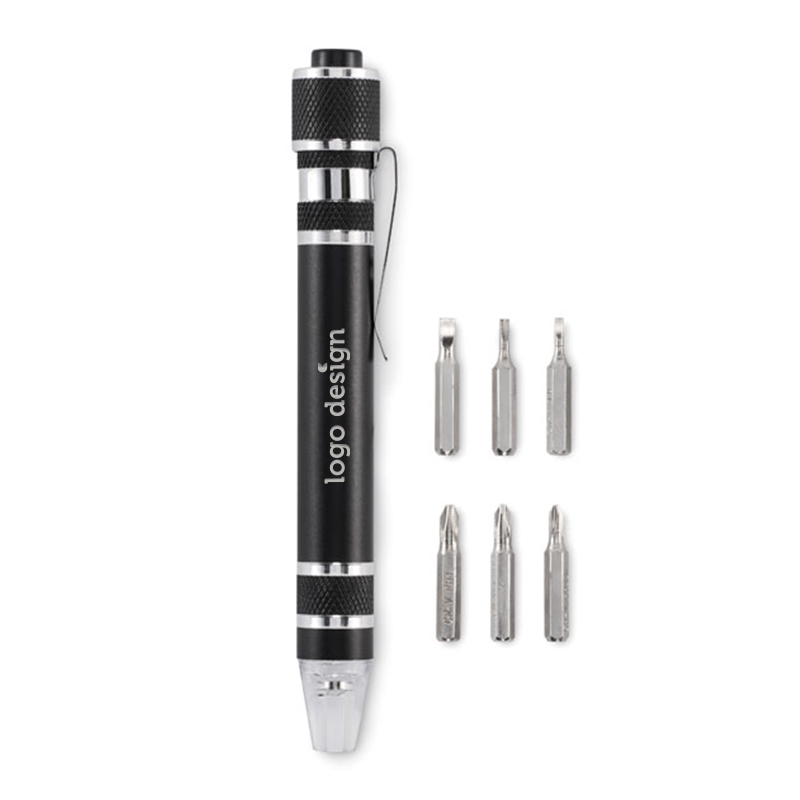 Multitool avec lampe de poche